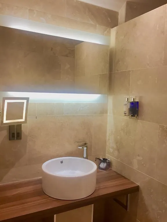 The Walton Hotel Nottingham 4*,  United Kingdom