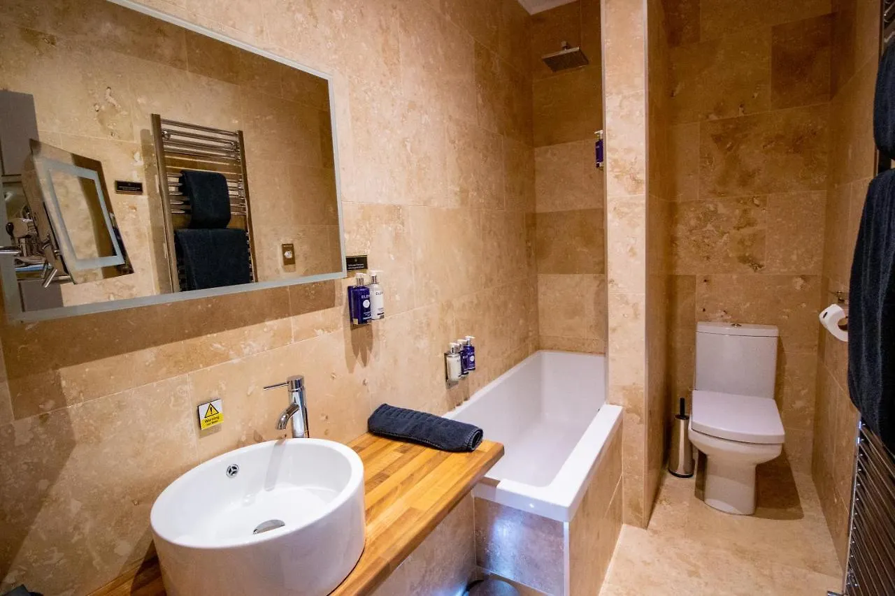 The Walton Hotel Nottingham 4*,
